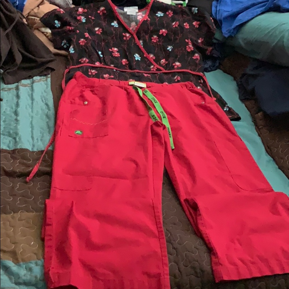 Scrub set